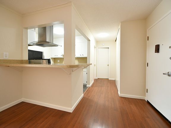 4th image of 350 Hanover Ave Unit 203