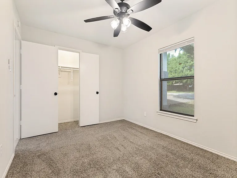 2313 Harvest Glen Ct — Photo 20