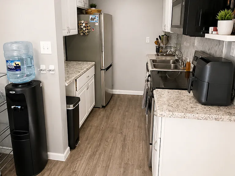 2835 Ithaca St — Photo 6