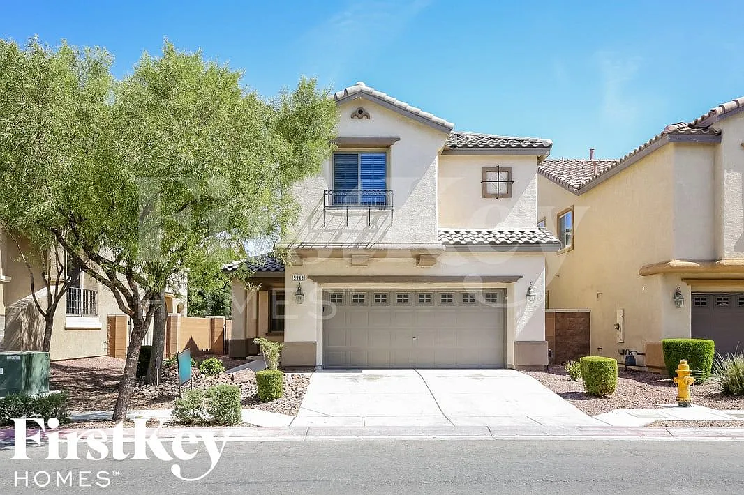 3 bed, 2.5 bath, 2146 sqft, $2,590 — Photo 1