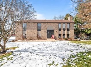 111 Rizzi Dr, Irwin, PA 15642