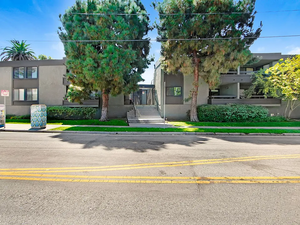 9400 Exposition Blvd
