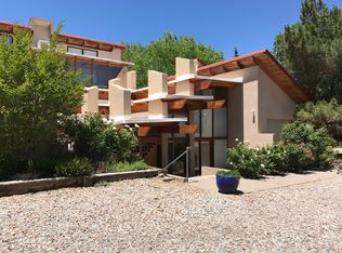 6835 Guadalupe Trl NW, Albuquerque, NM 87107