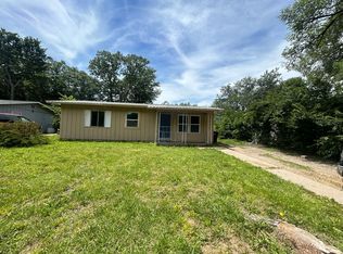 317 SE Arter Ave, Topeka, KS 66607