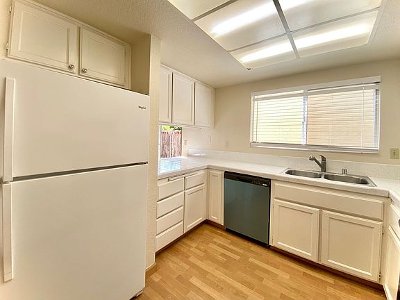 5th image of 4572 Celia Ct