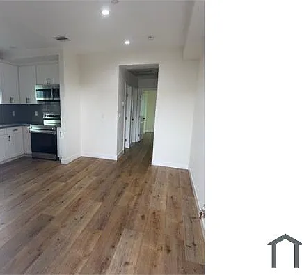 5875 1/2 Towne Ave — Photo 3