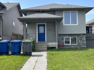 655 Hampton Cir #A, Saskatoon, SK S7R0K1
