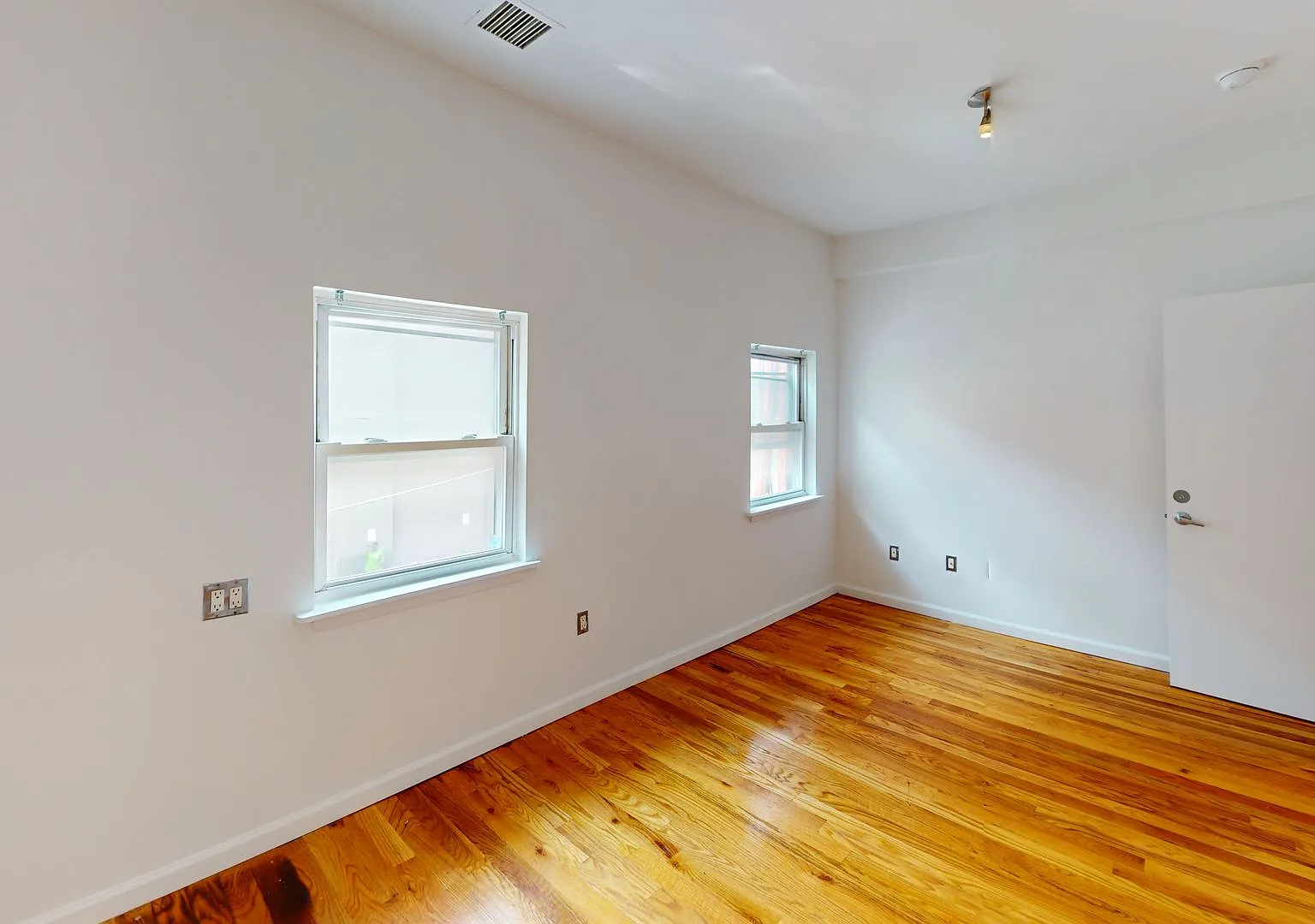 15 Fulton Street — Photo 4