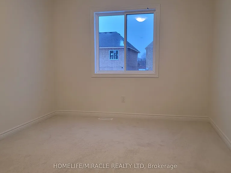 22 Vickers Rd — Photo 9