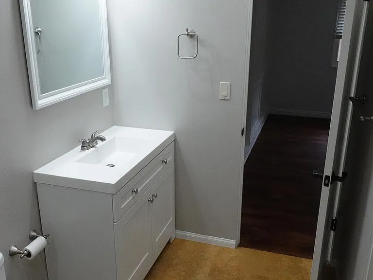 1006 Maertin Ln — Photo 16