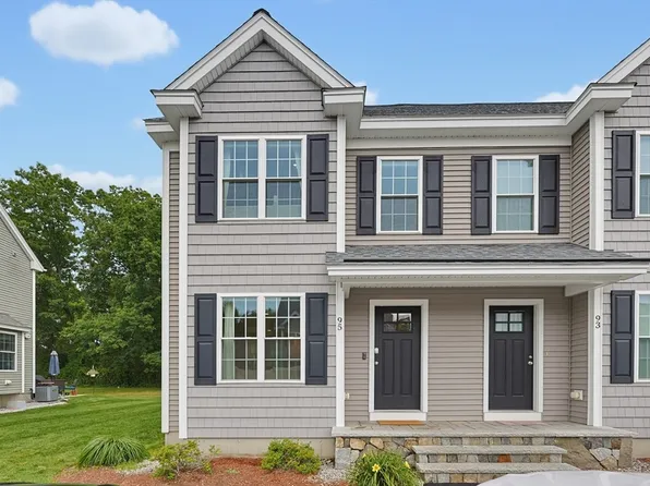 95 Riley Rd #95, Tyngsboro, MA 01879