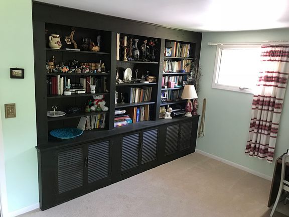 5th image of 364 Vine Ln