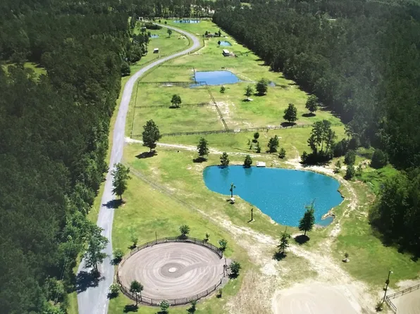 2003 United Dr, Huger, SC 29450