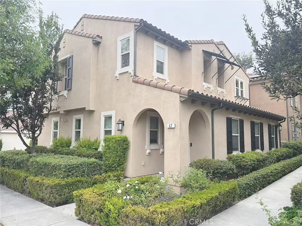 3 bed, 2.5 bath, 1790 sqft, $4,800 — Photo 3