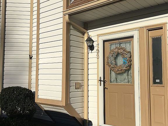 2nd image of 733 Harbor Springs Trl