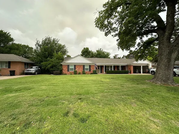 1405 18th St, Woodward, OK 73801