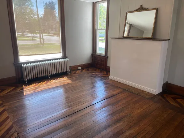 Winter,S.319, 319 S Winter St APT 2, Adrian, MI 49221
