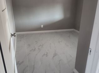 2439 E Chipman Rd, Phoenix, AZ 85040