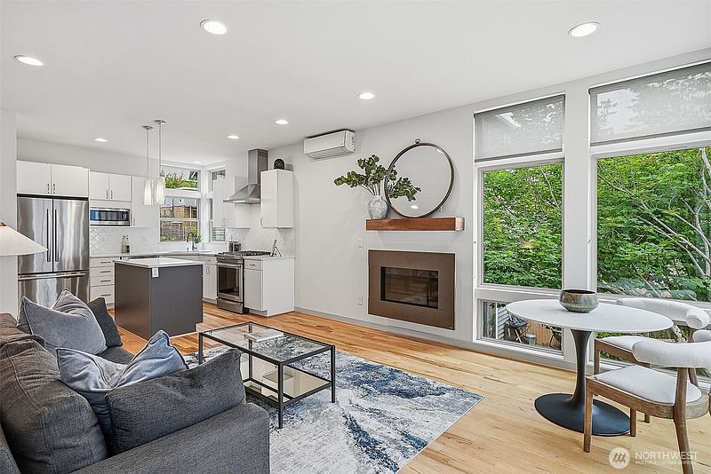 5th image of 4314 Whitman Avenue N #B