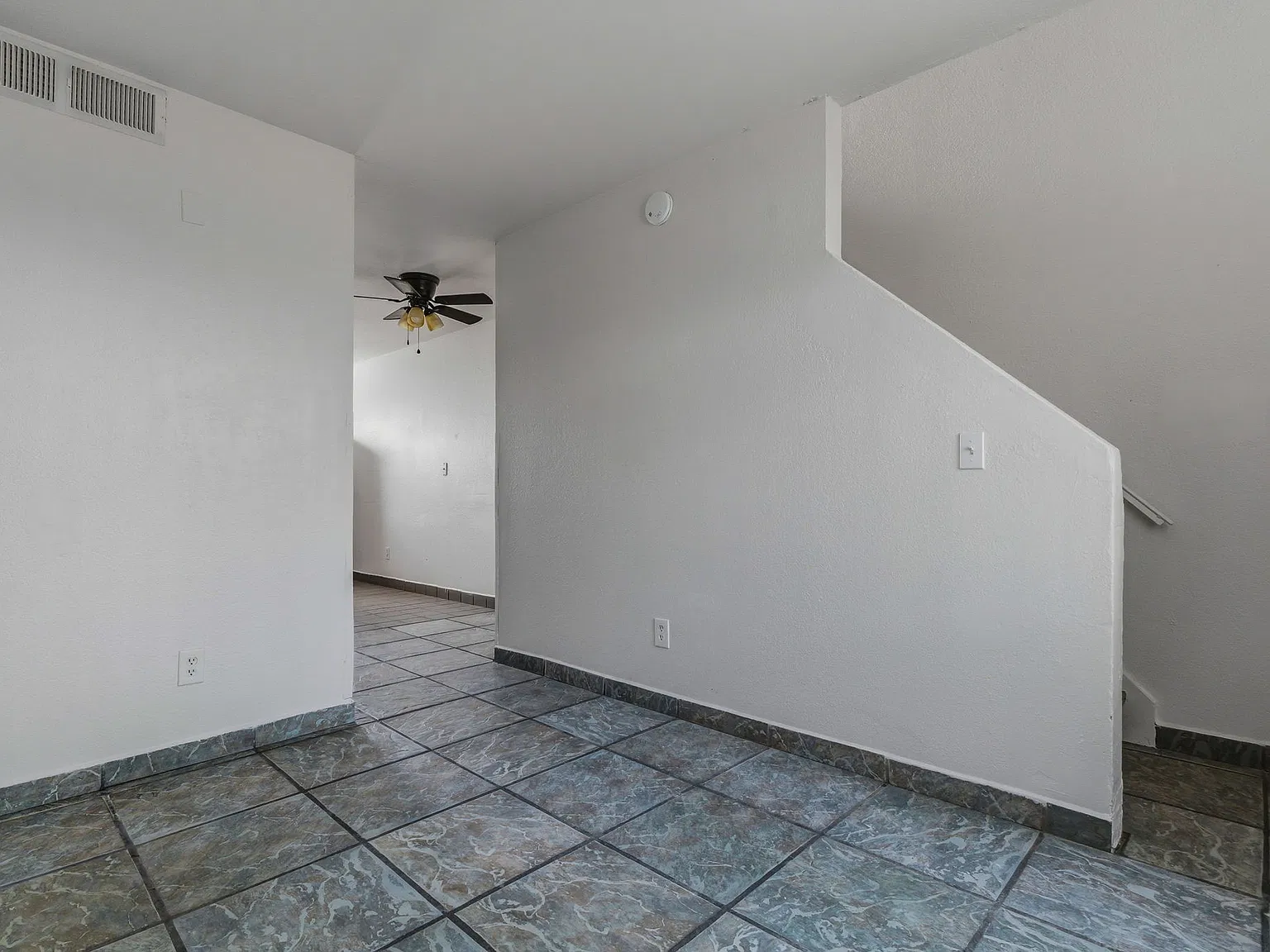 $99. 1st months rent plus deposit. — Photo 4
