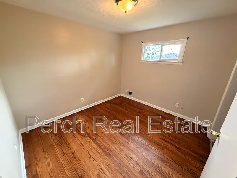2 bed, 1.0 bath, 730 sqft, $2,100 — Photo 4