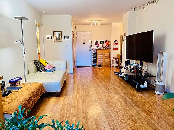 5th image of 13810 Franklin Ave