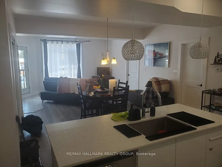 117 Drummond St W #4 — Photo 6