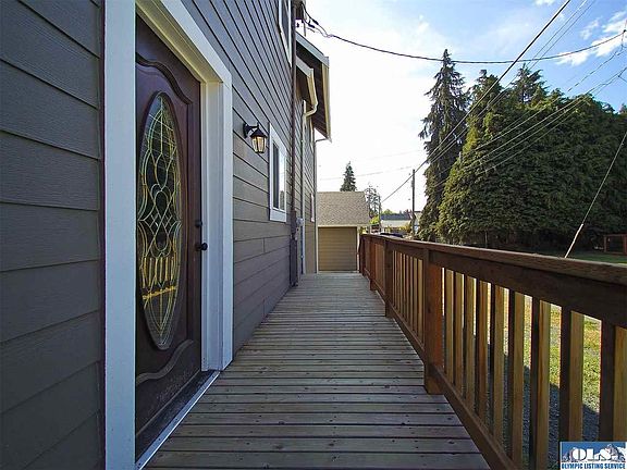 4th image of 1109 S Cherry St