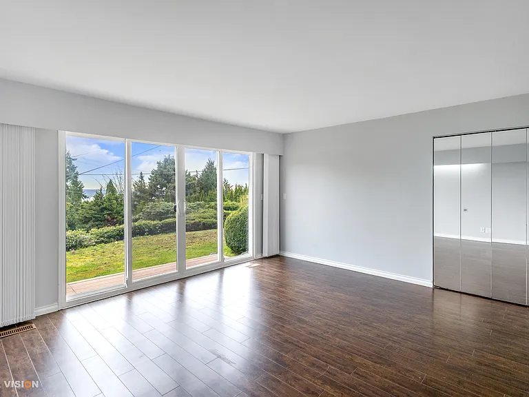 915 Eyremount Dr — Photo 14