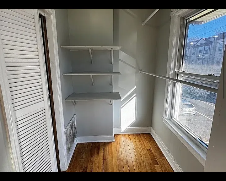 185 S 11th St #2L — Photo 3