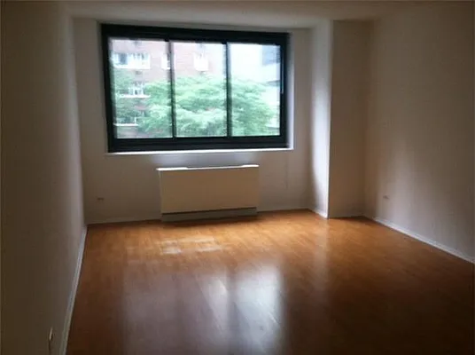 Rented by RELO REDAC INC. | media 21