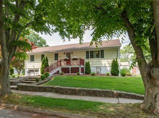 67 Smith Dr, Hamden, CT 06517