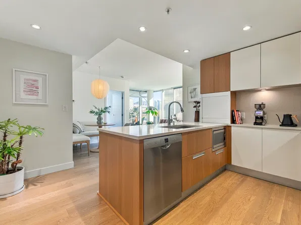 288 W 1st Ave #507, Vancouver, BC V5Y 0E9