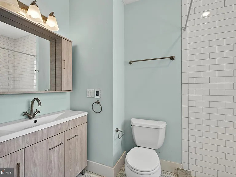 1705 Montrose St — Photo 21