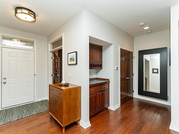 2nd image of 2011 Baihly Heights Dr SW