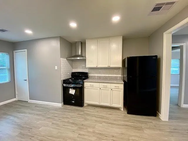 405 Pauline Ave — Photo 5
