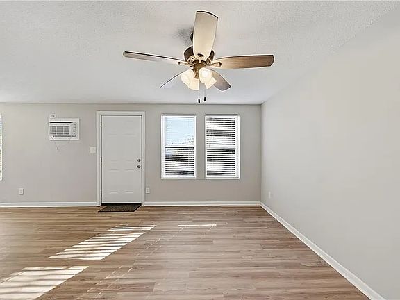 4th image of 7513 Chesapeake Blvd #B