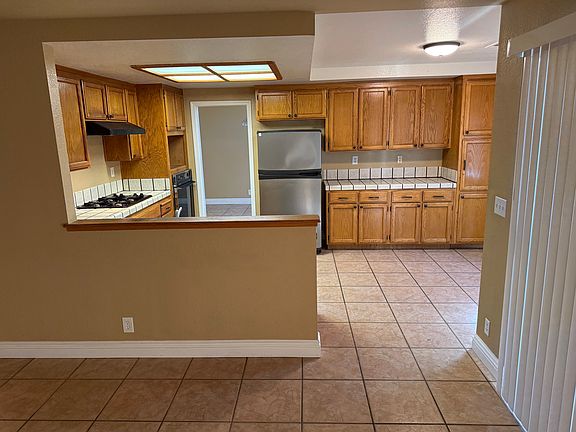 3rd image of 875 Kings Canyon Ct