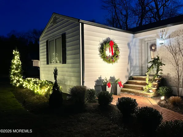 162 Queens Drive S, Little Silver, NJ 07739
