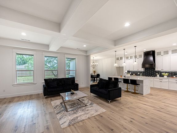 4th image of 12625 Kollmeyer Way