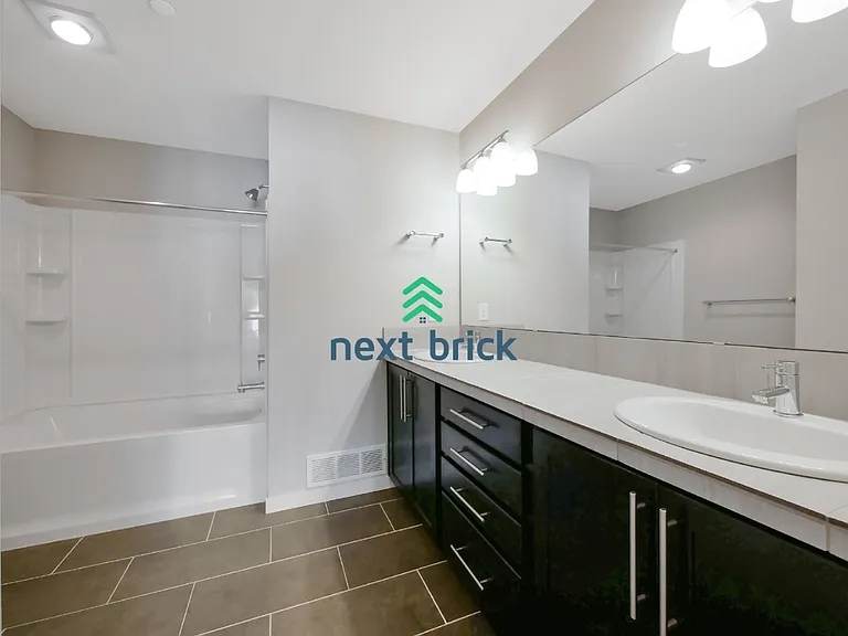 15720 Meadow Rd #M5 — Photo 12