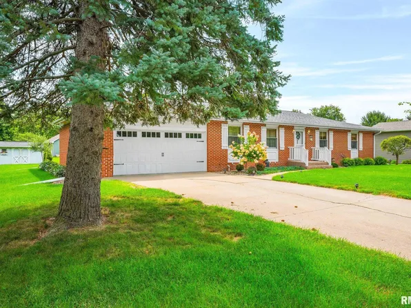 2909 Lincoln Park Dr, Galesburg, IL 61401