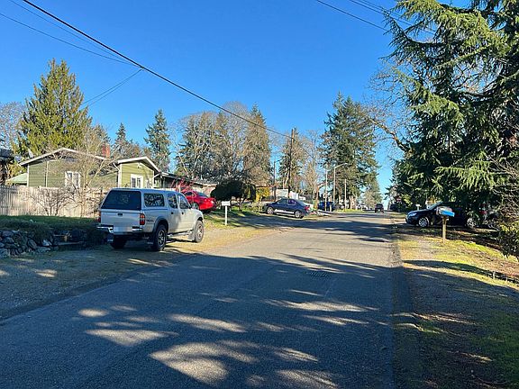 4th image of 1631 117th St S
