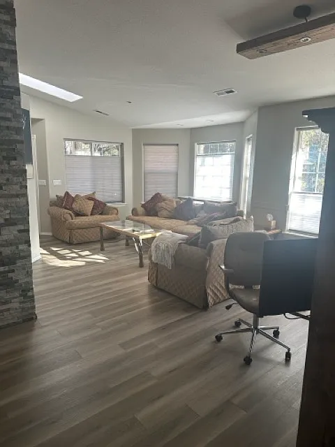 4 bed, 1950 sqft, $1,200 — Photo 4