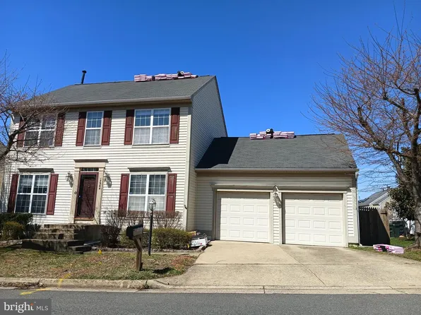 17304 Locust Creek Dr, Dumfries, VA 22026