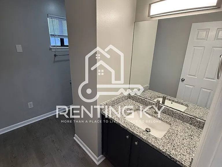 117-119 Lakeview Dr — Photo 10