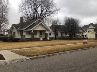 352 5th St, Hampton, NE 68843