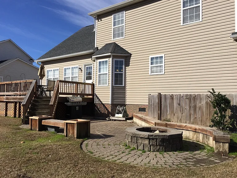 104 Runnymeade Dr — Photo 29