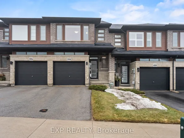 3998 Crown St, Lincoln, ON L3J 0S6