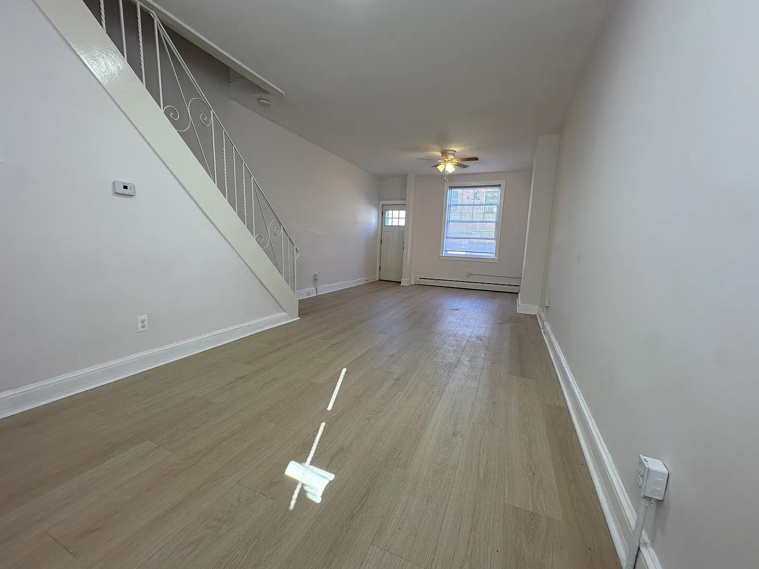 3 bed, 1000 sqft, $1,800 — Photo 3